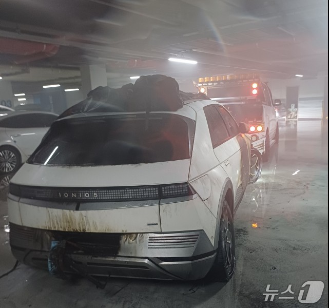천안 동남구 청당동 아파트 지하주차장 전기차 화재 현장. (천안동남소방서 제공, 재판매 및 DB금지) / 뉴스1
