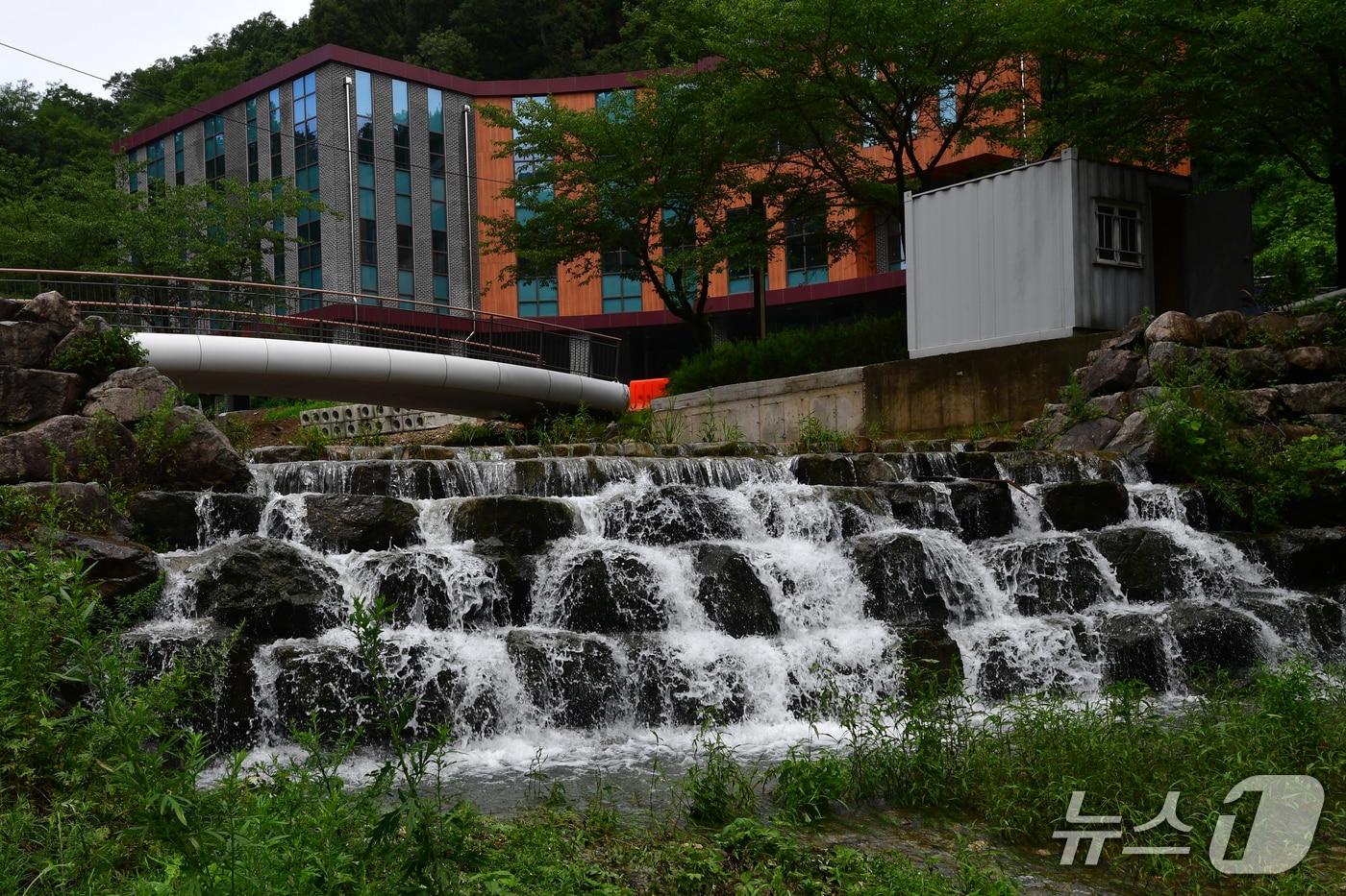 환경문제에 대응하고 시민의 환경 역량 강화를 위한 포항환경학교가 7월 말 포항시 남구 연일읍 중명리 생태공원에 준공한다. 2025.7.22/뉴스1 최창호 기자 