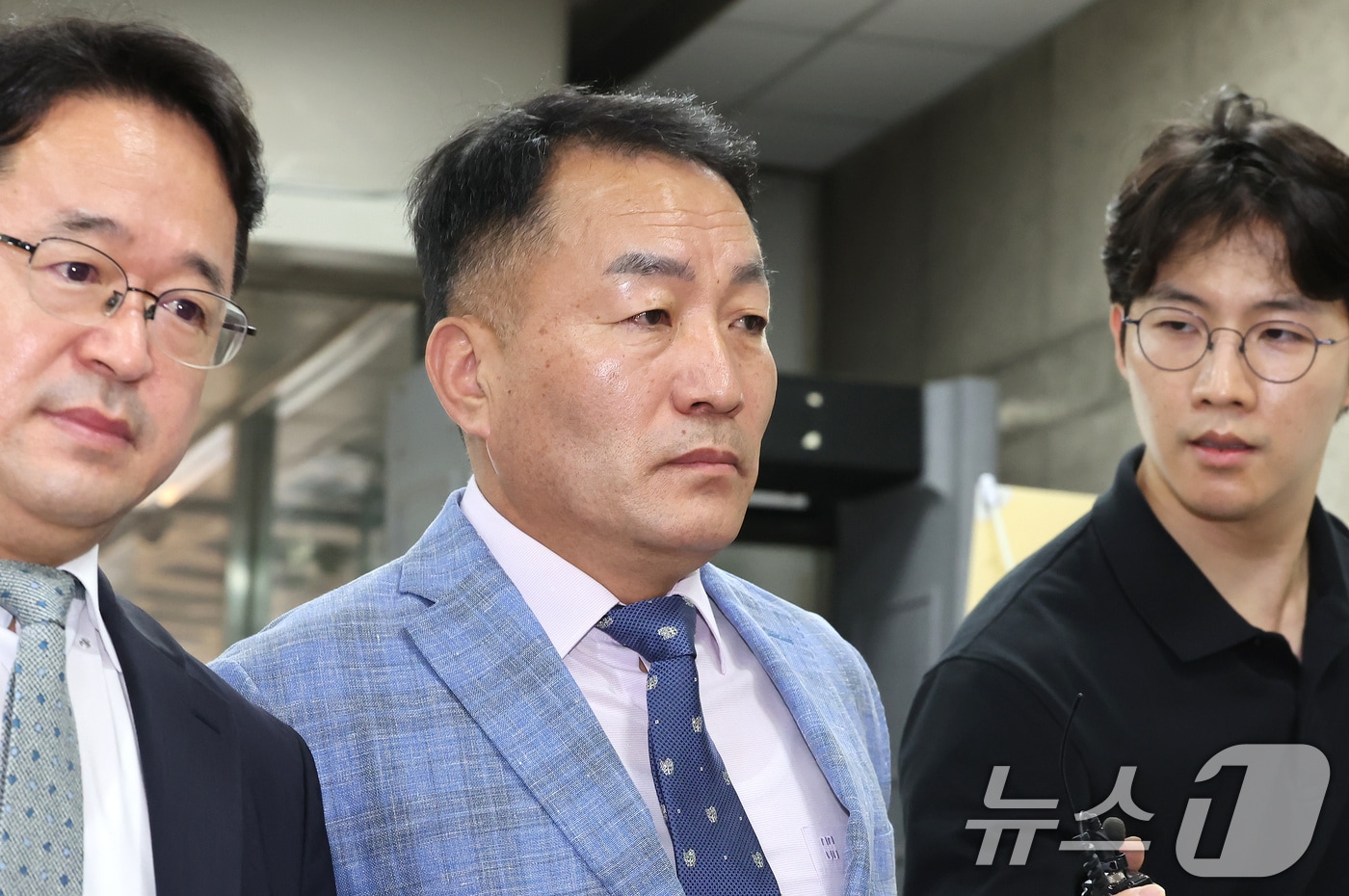 '윤석열 전 대통령 격노설'에 대한 위증 혐의를 받는 김계환 전 해병대사령관이 22일 오전 서울중앙지방법원에서 열린 영장실질심사(구속 전 피의자 심문)에 출석하고 있다. 2025.7.22/뉴스1 ⓒ News1 장수영 기자