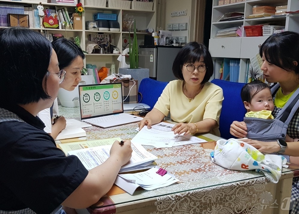 경북교육청은 24일 유아의 초등학교 적응과 전인적 발달을 돕기 위한 '이음교육'을 유치원에서 어린이집으로 확대한다.(경북교육청 제공, 재판매 및 DB 금지)ⓒ News1 김대벽기자