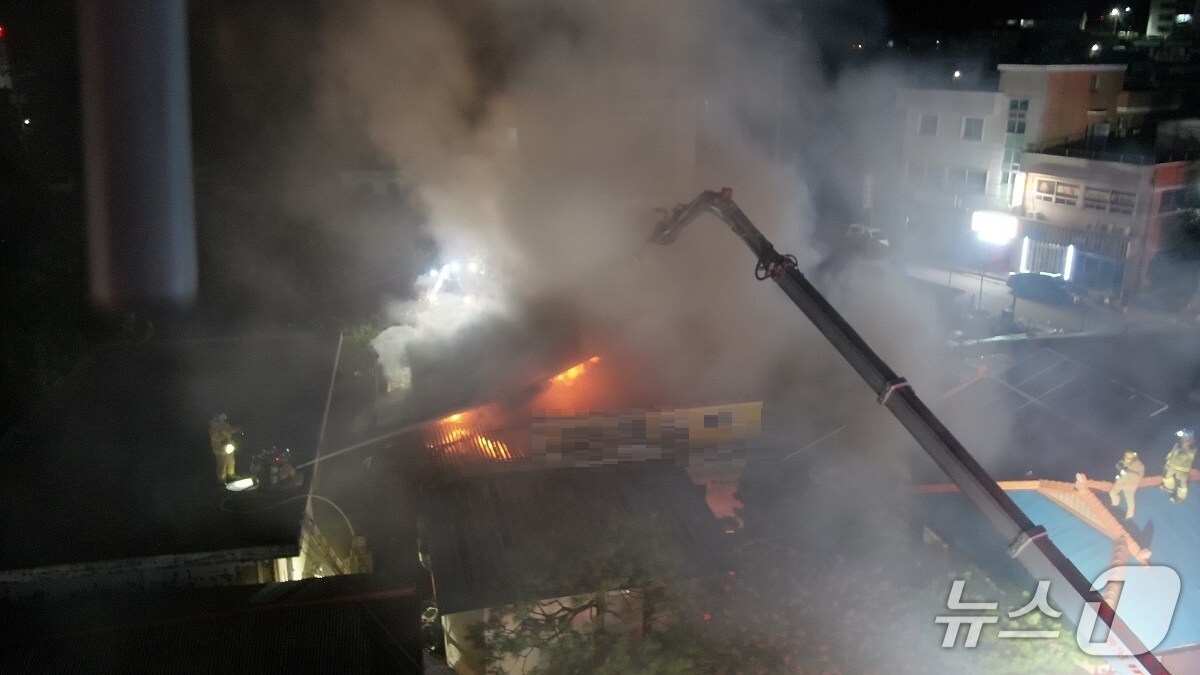  서산 대산읍 음식점 화재 현장(서산소방서 제공, 재판매 및 DB금지) / 뉴스1
