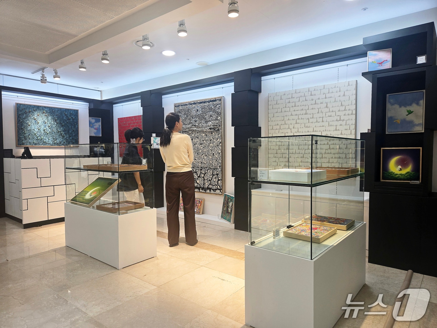 제주관광공사 중문면세점 미술품 전시·판매장인 'J-Art'.(제주관광공사 제공, 재판매 및 DB 금지)