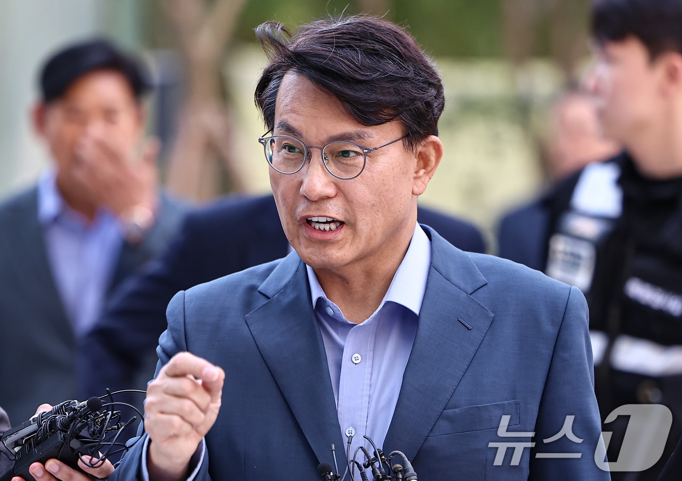 공천 개입 의혹을 받는 윤상현 국민의힘 의원이 지난해 7월 27일 서울 종로구에 마련된 김건희 특검팀(특별검사 민중기) 사무실로 조사를 받기 위해 출석하고 있다./뉴스1 ⓒ News1 김도우 기자