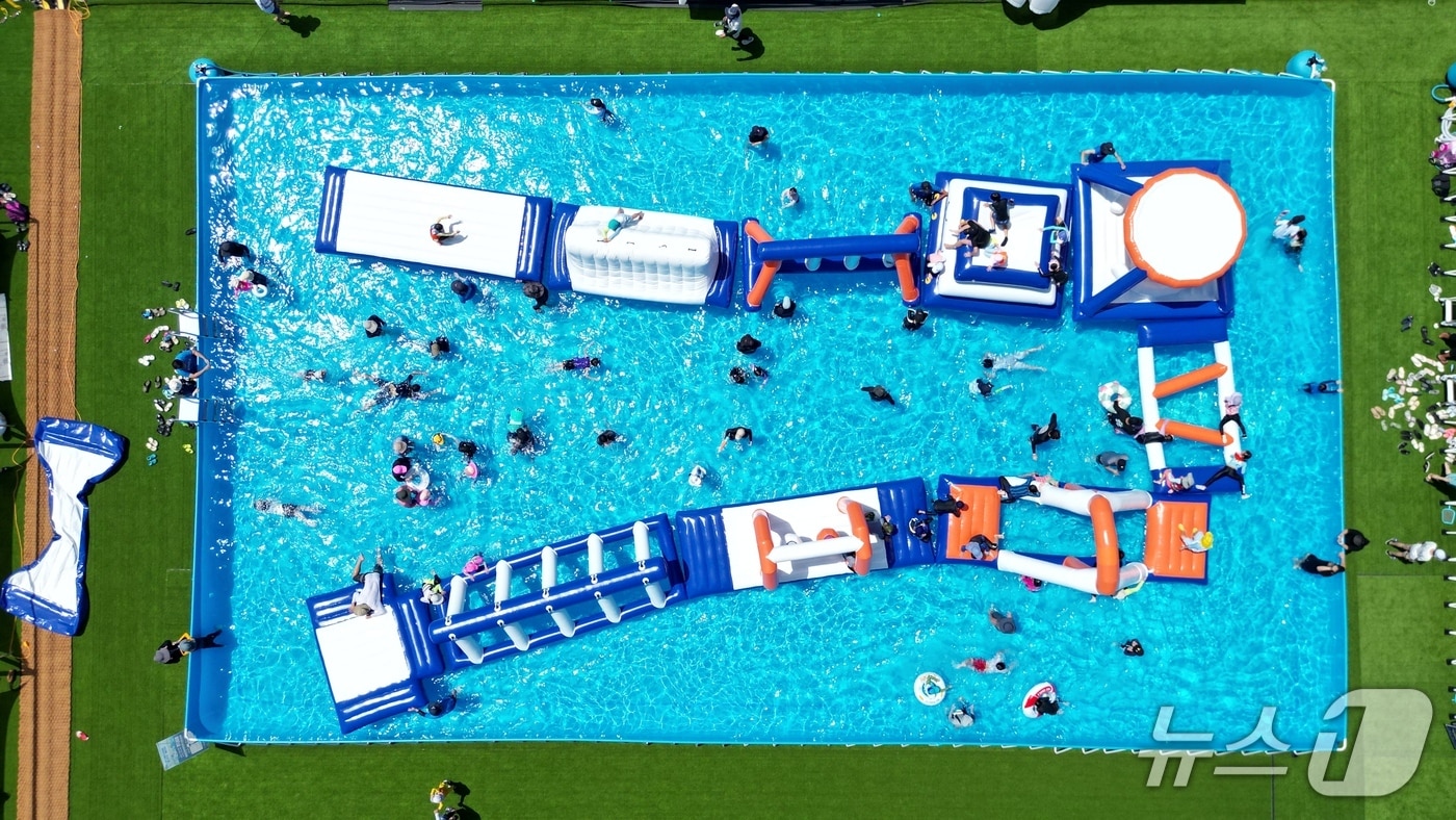 ‘여름愛 인제愛 빠지다’ 인제군 여름 축제장 모습.&#40;인제군 제공. 재판매 및 DB금지&#41;/뉴스1