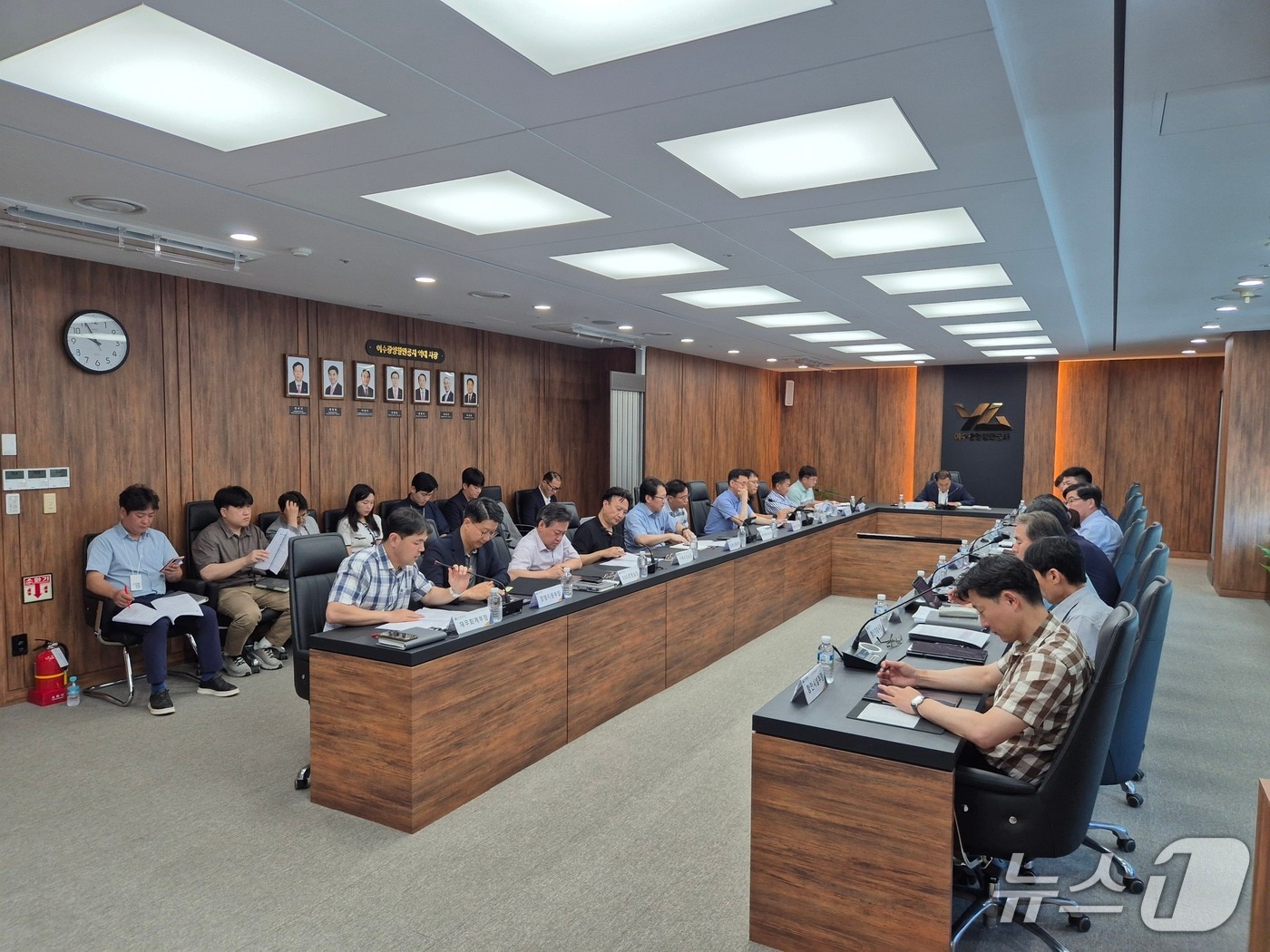 여수광양항만공사(사장 직무대행 황학범, 이하 공사)가 새정부 국정과제에 대한 선제적으로 대응하기 위해 행정력을 집중하고 있다(여수광양항만공사 제공)