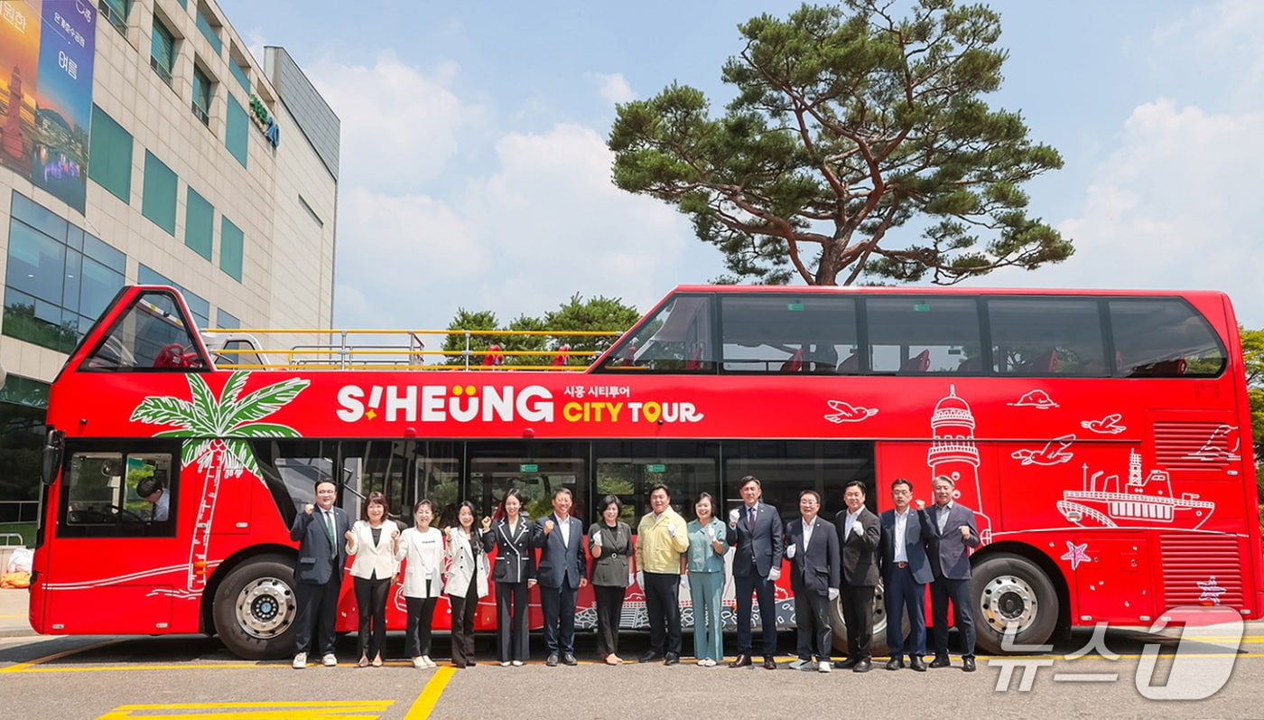 시흥 개방형 2층 버스.(시흥시 제공)