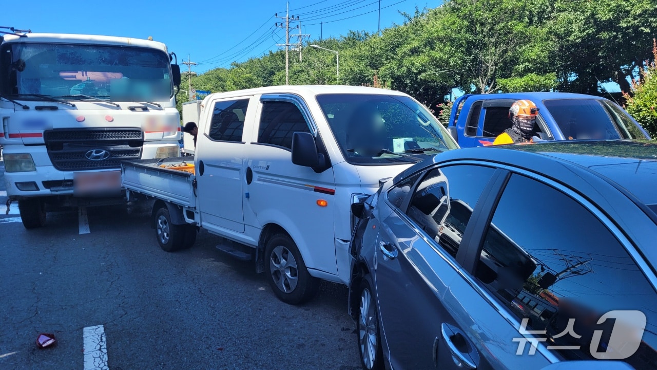 28일 오전 부산 사상구 삼락동 교통사고 현장.(사상경찰서 제공. 재판매 및 DB 금지)