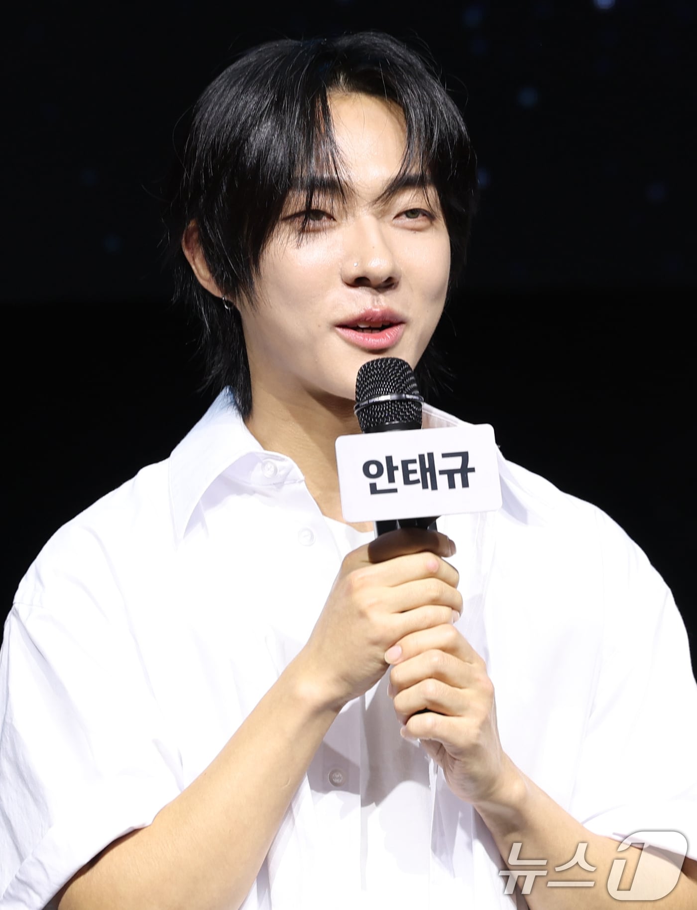 드래곤포니 안태규가 29일 오후 서울 서대문구 예스24 원더로크홀에서 가진 밴드 드래곤포니 디지털 싱글 ‘지구소년’의 쇼케이스에서 인사말을 하고 있다. 2025.7.29/뉴스1 ⓒ News1 권현진 기자