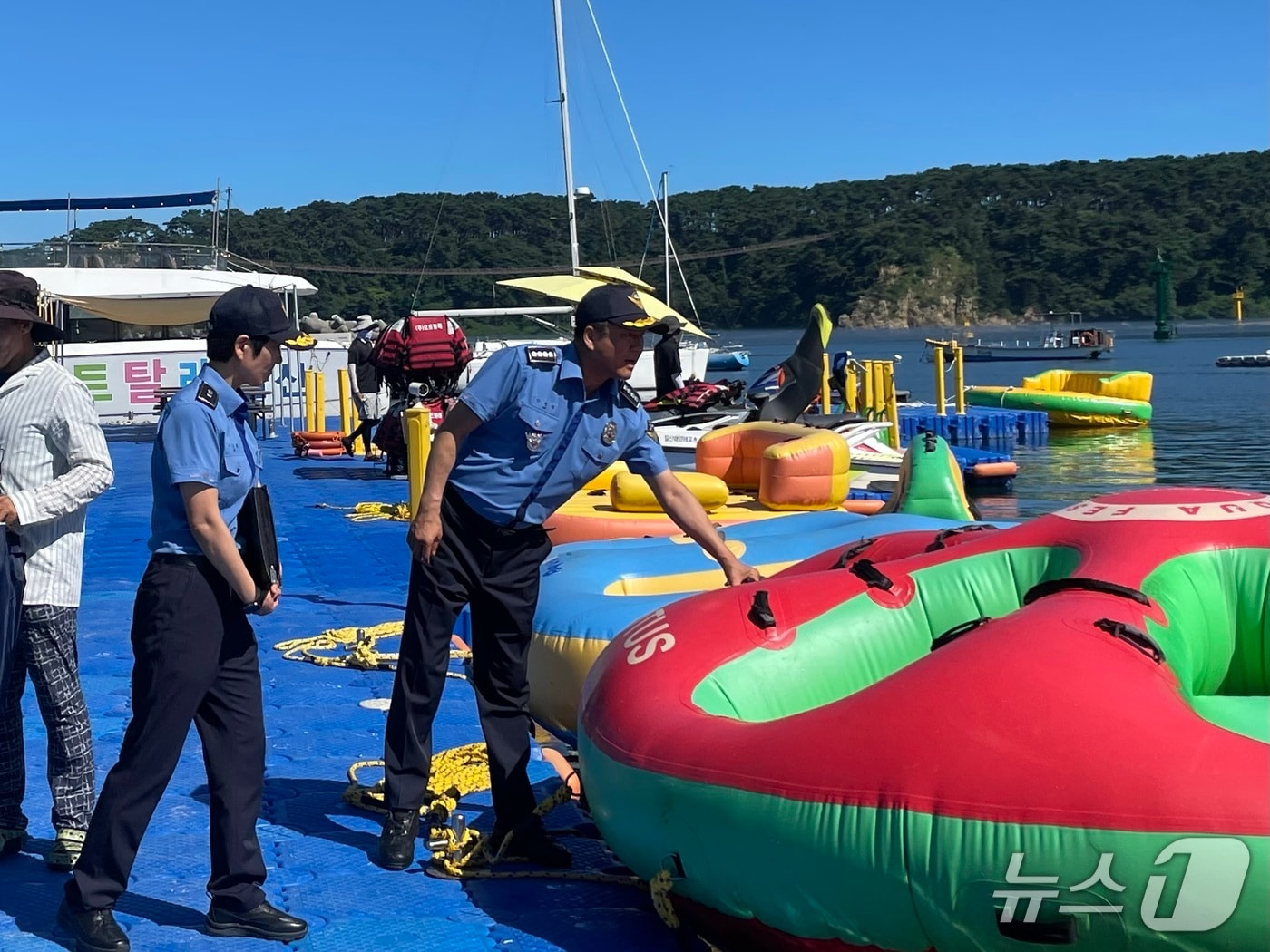 울산해양경찰서는 휴가철을 맞아 29일 관내 수상레저 사업장을 중심으로 특별 안전점검을 실시했다고 밝혔다.(울산해경 제공. 재판매 및 DB금지)/뉴스1