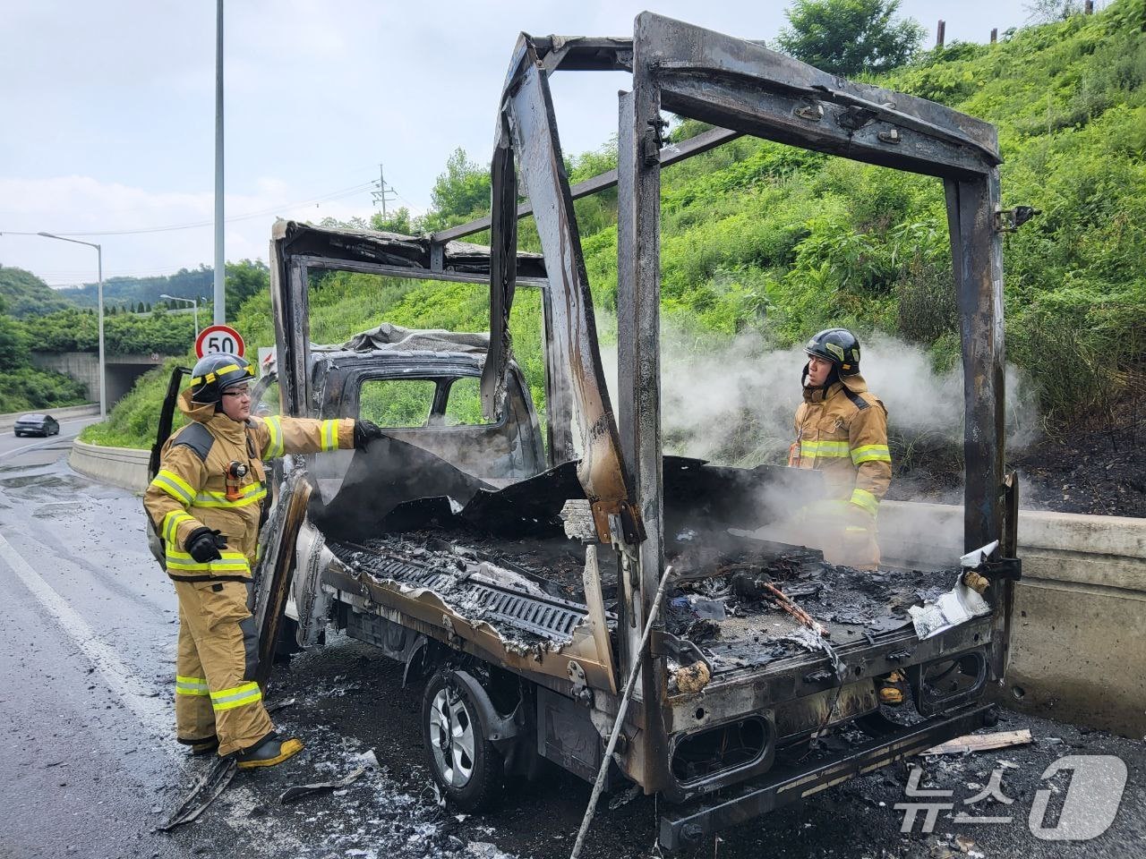화재 현장. &#40;경기도소방재난본부 제공. 재판매 및 DB 금지&#41; 2025.7.3/뉴스1