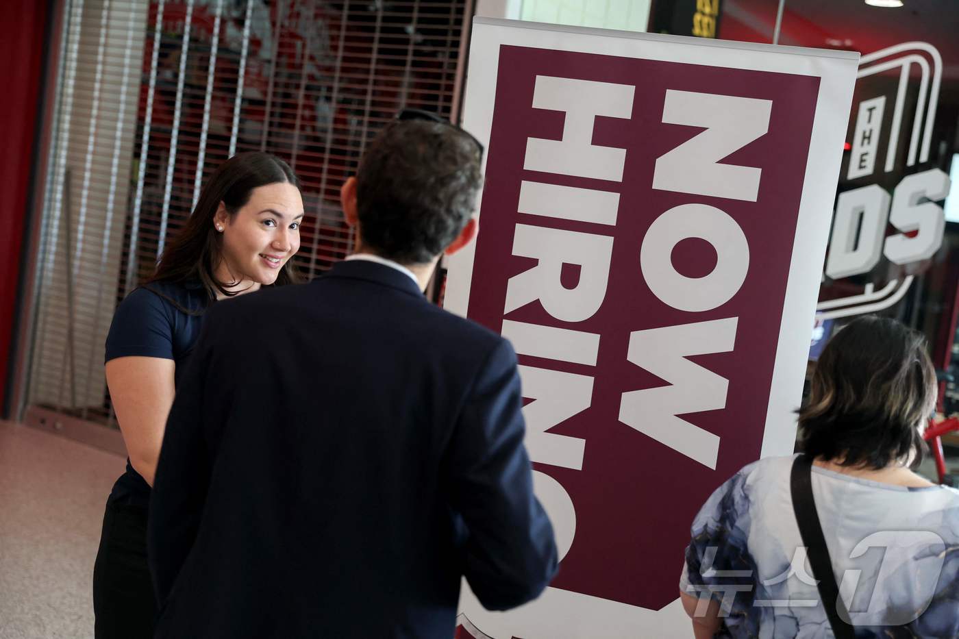 미국의 구직자들. 2025.7.3. ⓒ AFP=뉴스1