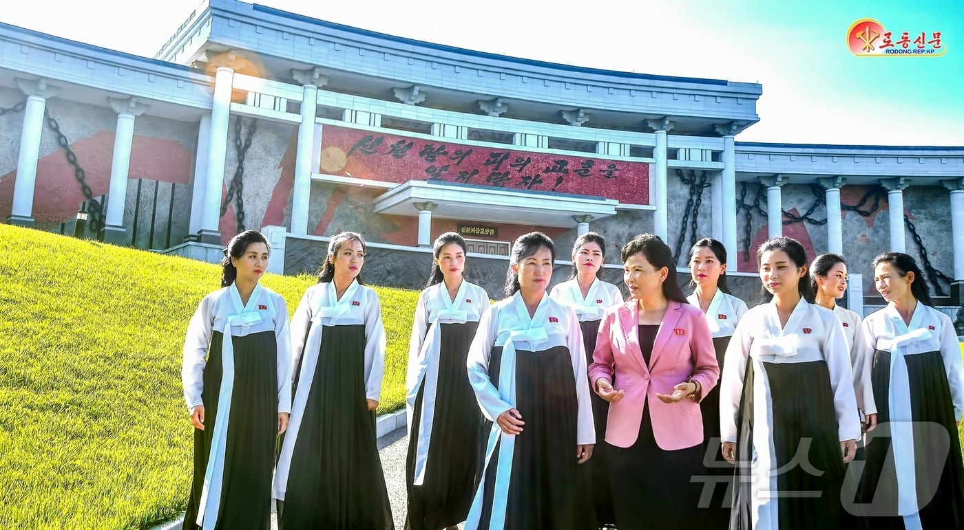 (평양 노동신문=뉴스1) = 북한 노동당 기관지 노동신문은 30일 신천계급교양관 일꾼(간부)들과 강사, 종업원들이 새로운 결의를 안고 분발하고 있다고 보도했다. [국내에서만 사용가능. 재배포 금지. DB 금지. For Use Only in the Republic of Korea. Redistribution Prohibited] rodongphoto@news1.kr