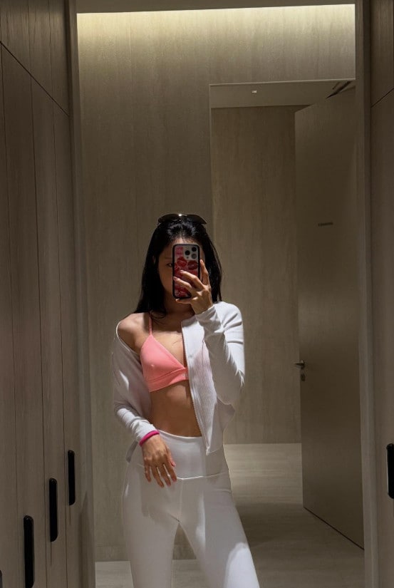 손나은/인스타그램 캡처