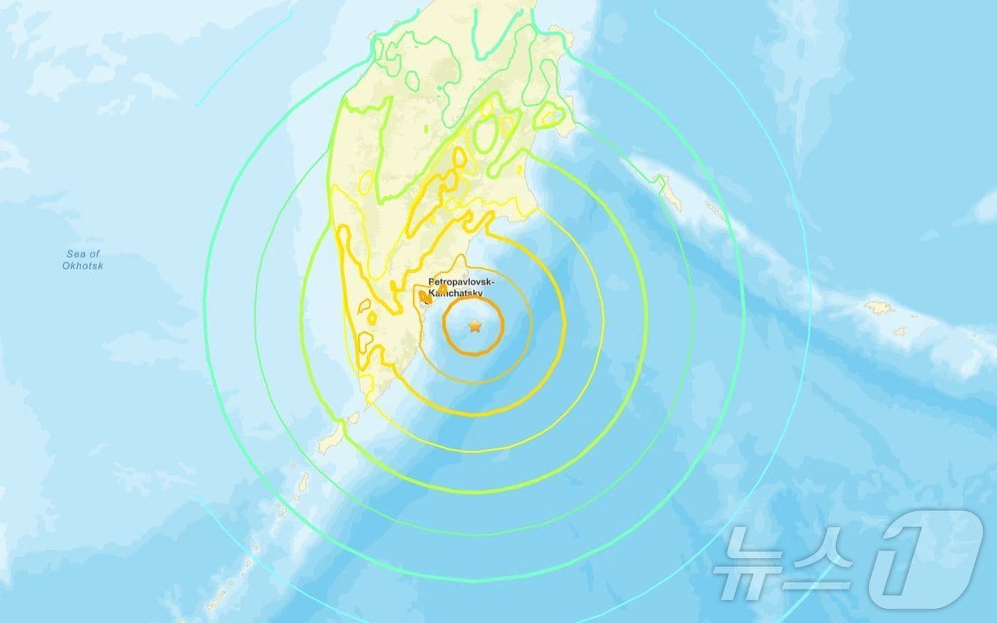 미국 지질조사국&#40;USGS&#41;이 제공한 이 이미지는 2025년 7월 30일 러시아 극동 해역에서 발생한 규모 8.8 지진의 진앙을 보여준다. 이 지진으로 태평양 전역에 최대 4m 높이의 쓰나미가 발생했으며, 하와이에서 일본에 이르는 지역에서 대피령이 내려졌다. 2025.7.30 ⓒ AFP=뉴스1 ⓒ News1 강민경 기자