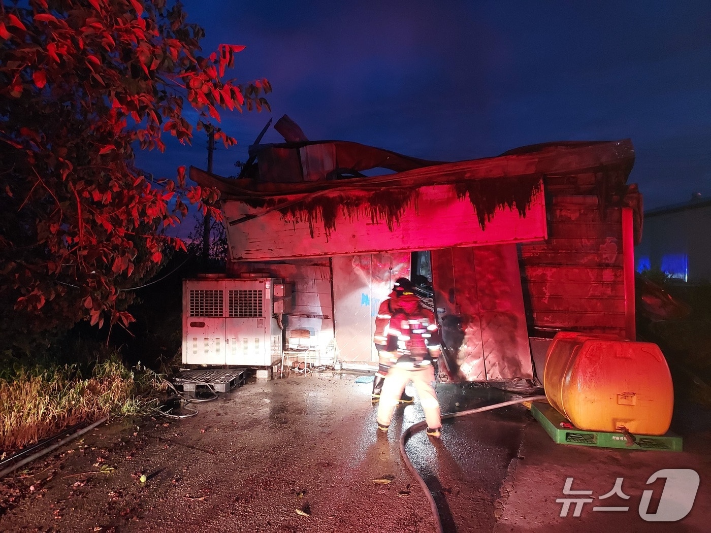 익산 창고 화재 현장.(전북소방본부 제공. 재판매 및 DB금지)