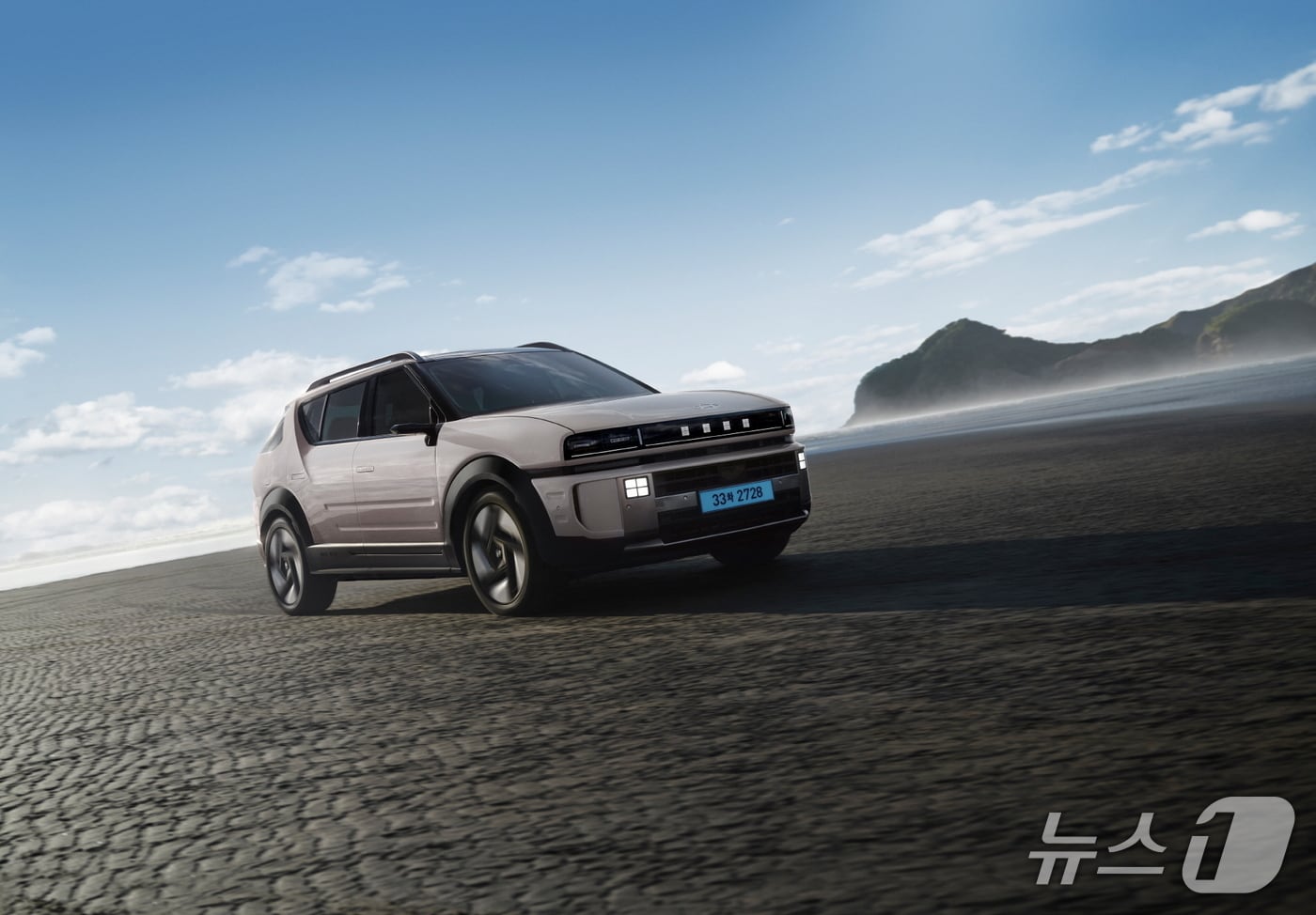 현대자동차의 수소전기차 '디 올 뉴 넥쏘'는 한국자동차기자협회가 뽑은 2025년 7월의 차로 선정됐다.(차기자협회 제공)