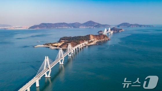 거가대교 전경.(경남 거제시 제공. 재판매 및 DB 금지)