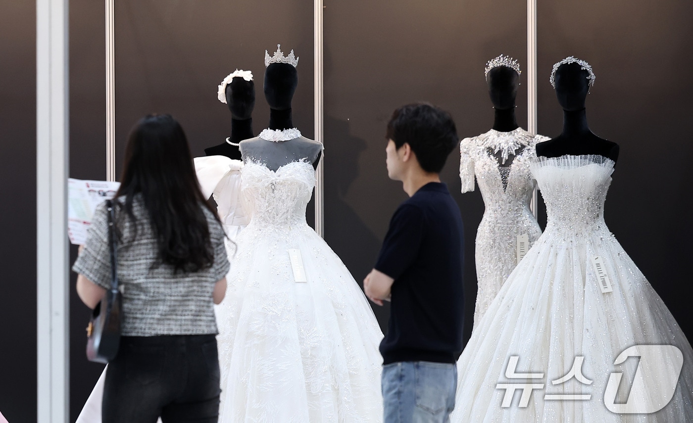 예식장 위약금 폭탄 피하는 법: 계약 전 반드시 확인해야 할 소비자 권리 가이드
