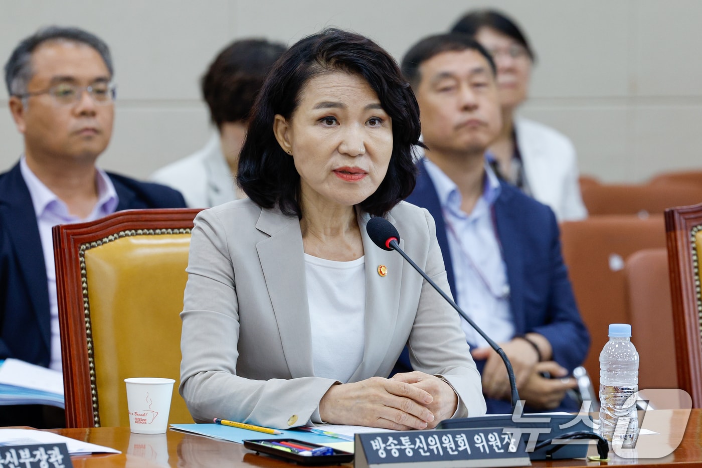 이진숙 방송통신위원장이 지난 7일 오후 서울 여의도 국회에서 열린 제427회국회(임시회) 과학기술정보방송통신위원회 제1차 전체회의에서 위원장 질의에 답하고 있다. 2025.7.7/뉴스1 ⓒ News1 안은나 기자