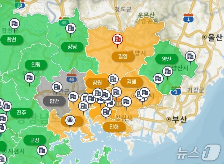 7일 오후 5시 경남 밀양시에 오존주의보가 발령됐다. 사진은 이날 오후 5시 기준 경남지역 오존 경보 발령 현황도(경남도 대기환경정보 누리집 갈무리. 재판매 및 DB금지)