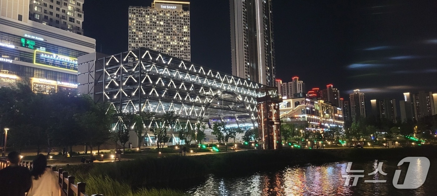 동탄 호수공원 주차타워