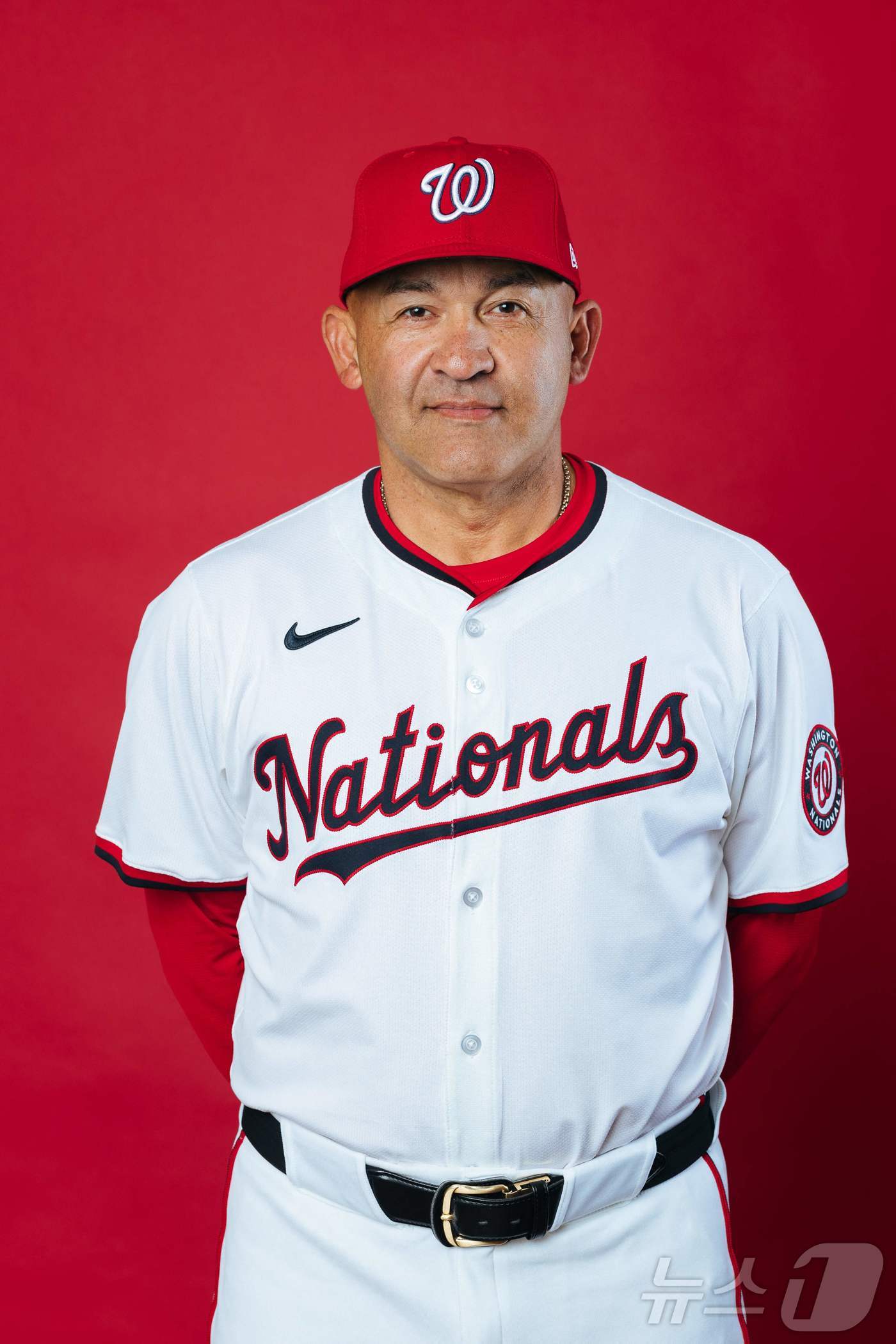 MLB 워싱턴 감독 대행으로 선임된 미겔 카이로 벤치코치. ⓒ AFP=뉴스1