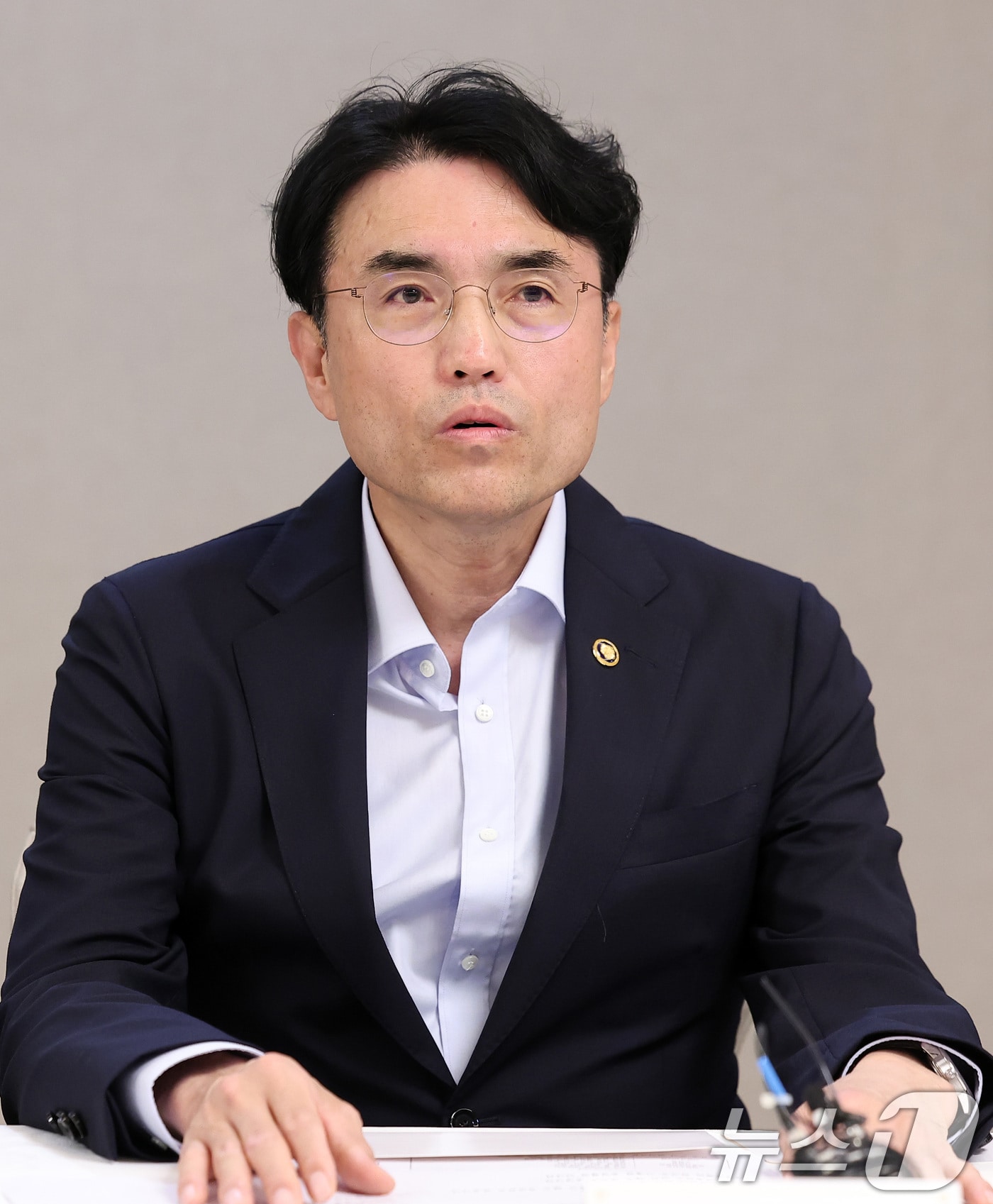 권창준 고용노동부 장관 직무대행 차관이 9일 서울 종로구 정부서울청사에서 열린 노동안전 종합대책 수립 범정부 1차 회의에서 모두발언을 하고 있다. 2025.7.9/뉴스1 ⓒ News1 김성진 기자