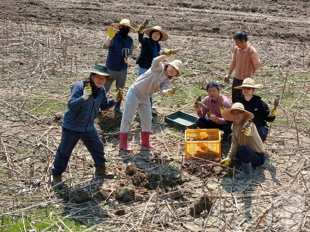 무안군이 진행한 '전남에서 살아보기 참여한 1기 참가자들 (무안군 제공. 재판매 및 DB금지) /뉴스1