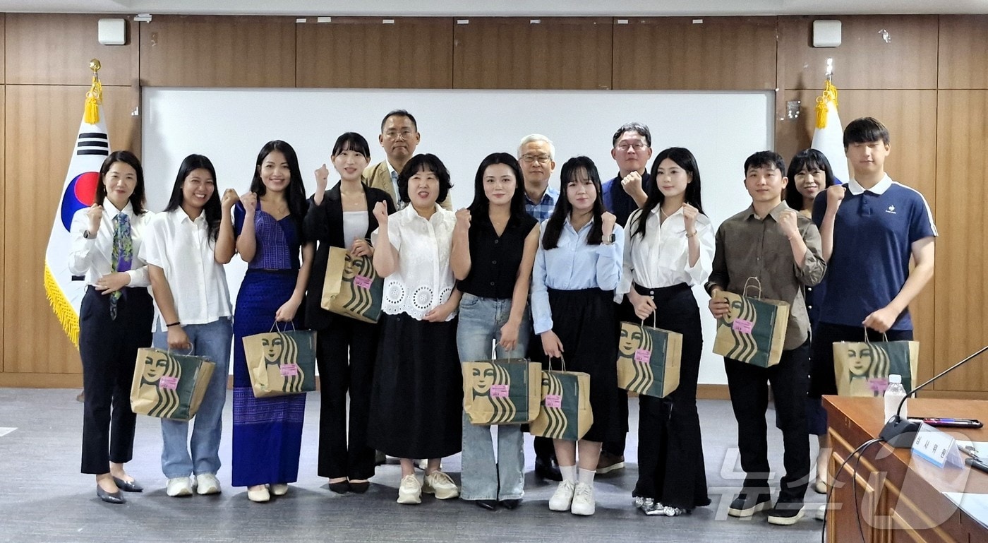 경북도는 1일 도청 호국실에서 열린 ‘외국인유학생 한국어말하기대회 경북대표 선발전’에서 일본 출신 아리무나 레이나(대구대학교) 씨를 대표로 선발했다. ⓒ News1 김대벽기자