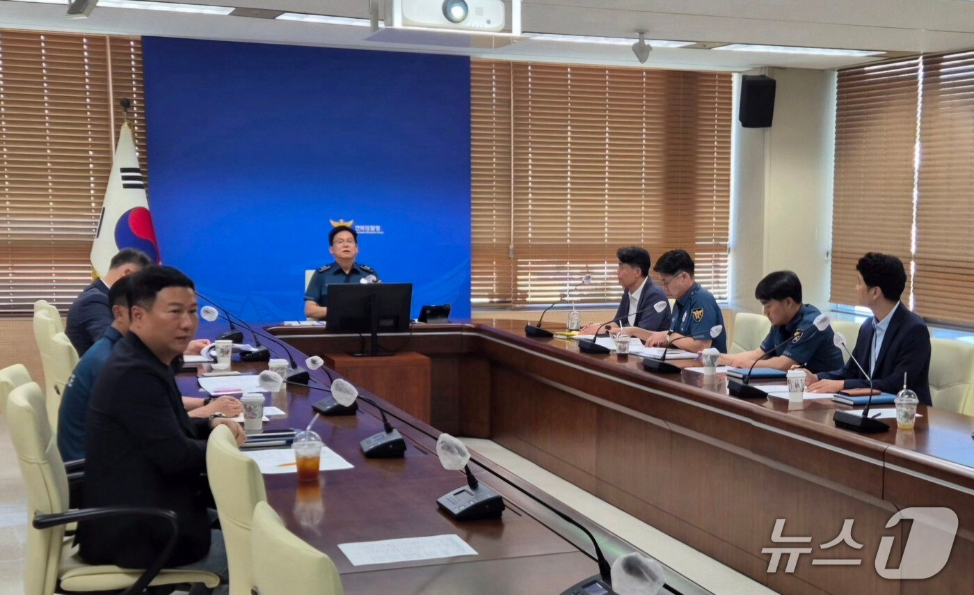 전북경찰청이 1일 김철문 청장을 주재로 관계성 범죄 총령 대응 체계 구축을 위한 실무회의를 개최했다.(전북경찰청 제공. 재판매 및 DB금지)