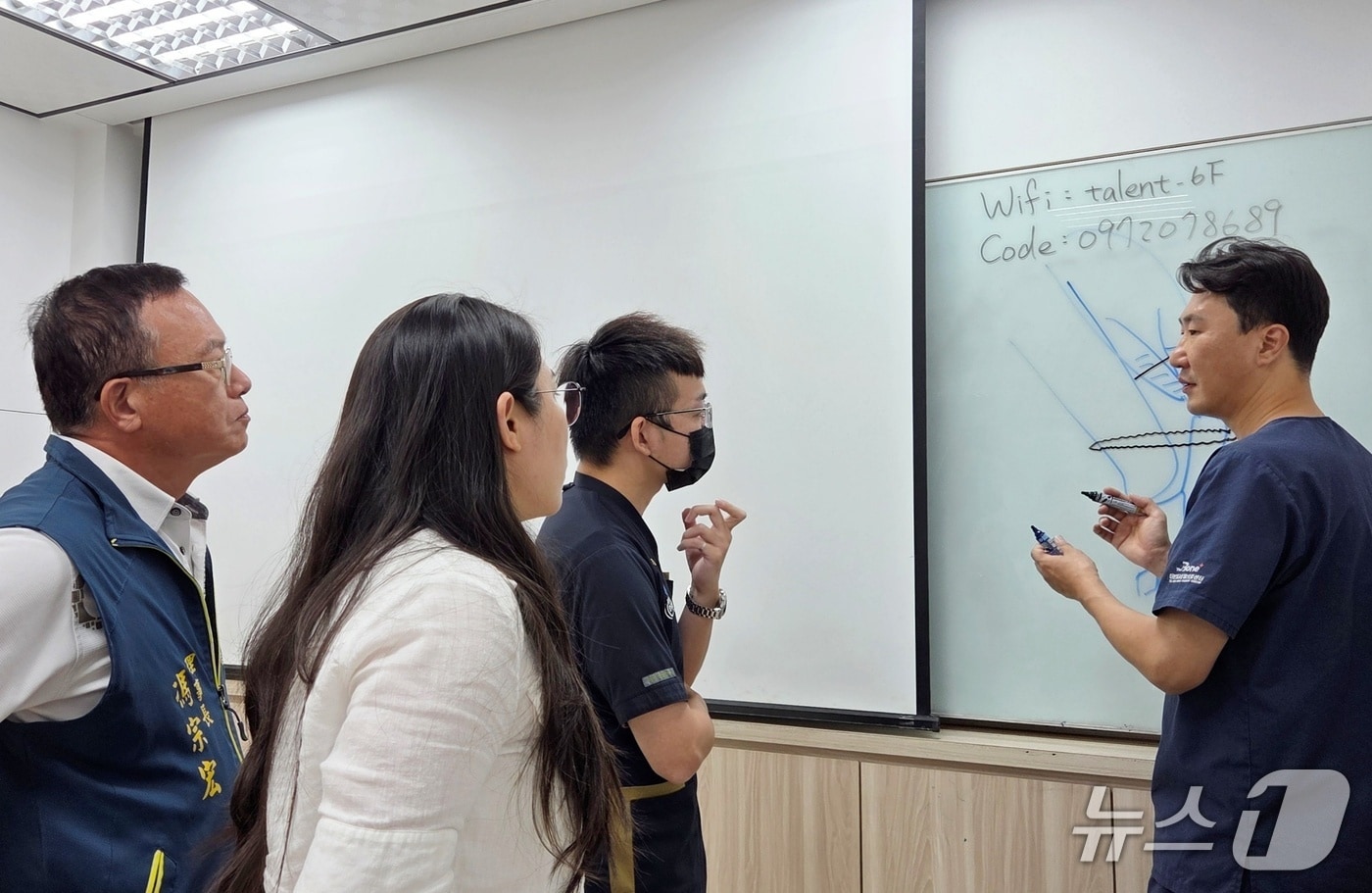 한국 수의사의 놀라운 실력에 대만 수의사들 매료! ‘슬개골 탈구 수술’ 노하우 전수
