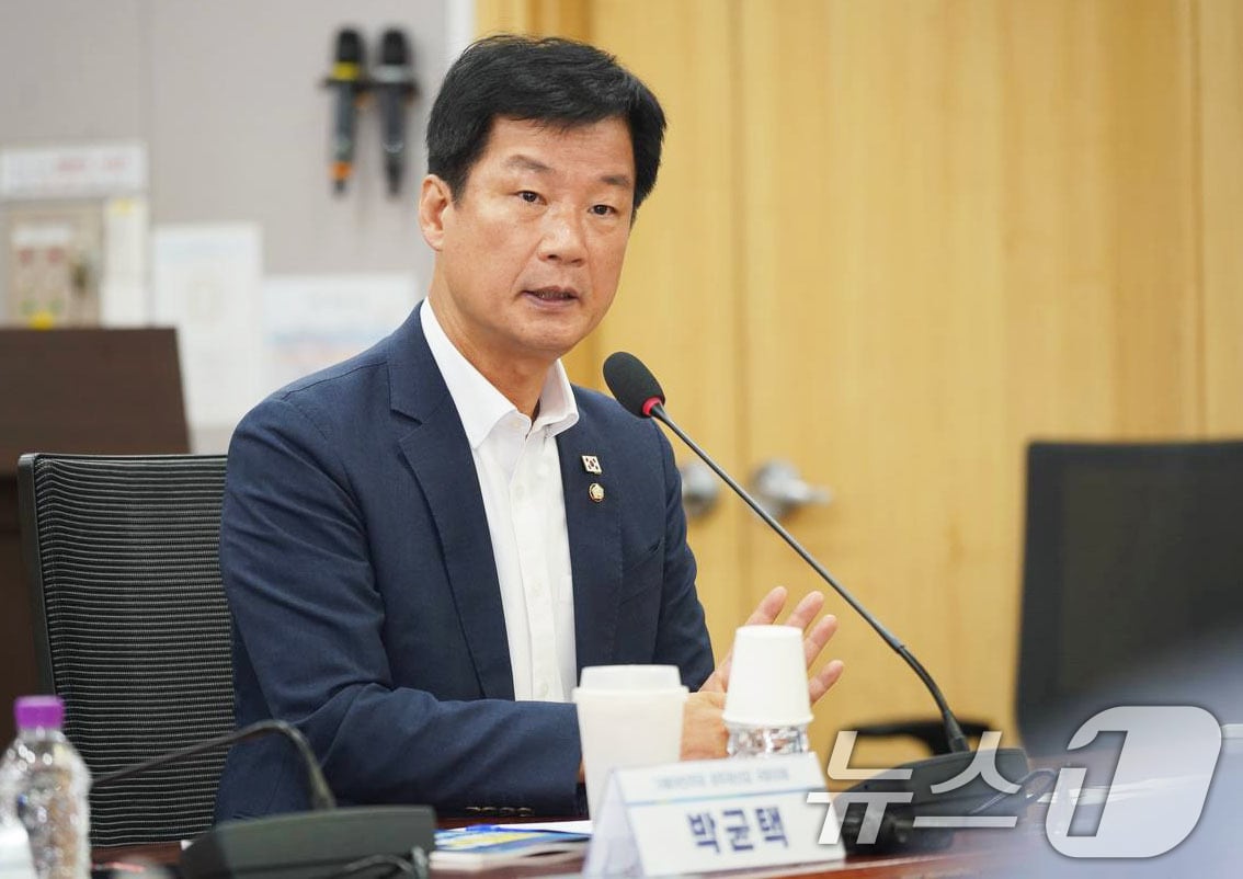 박균택 더불어민주당 의원이 11일 국회의원회관 제1세미나실에서 열린 '국가폭력범죄를 통한 범죄수익 비자금 환수를 위한 간담회'에 참석해 발언하고 있다.(박균택 의원실 제공. 재판매 및 DB 금지) 2025.8.11/뉴스1 ⓒ News1