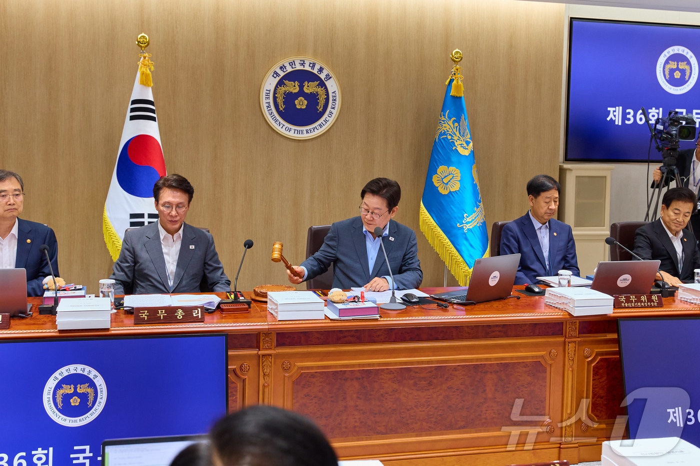 속도내는 이 대통령, 정부조직 개편 카드 만지작…금융·에너지·통상, 빅딜 임박?