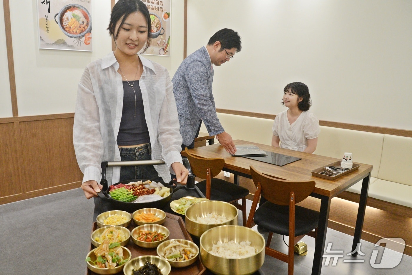 롯데백화점 동래점, 개편된 식품매장에 신규 브랜드 3곳 입점 - 뉴스 썸네일 이미지