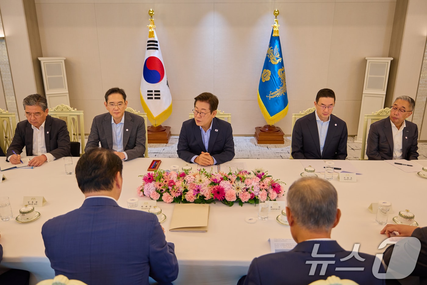 이재명 대통령이 19일 서울 용산 대통령실 청사에서 열린 미일 순방 동행 경제단체 및 기업인 간담회에서 발언하고 있다. (대통령실 제공. 재판매 및 DB 금지) 2025.8.19/뉴스1 ⓒ News1 허경 기자