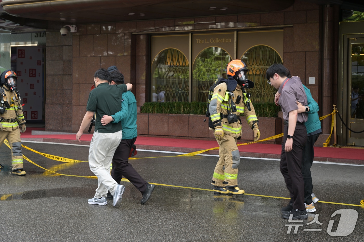 서울 중구는 19일 롯데호텔 서울(EX타워)에서 드론 테러 상황을 가정한 합동훈련을 진행했다. (중구청 제공)
