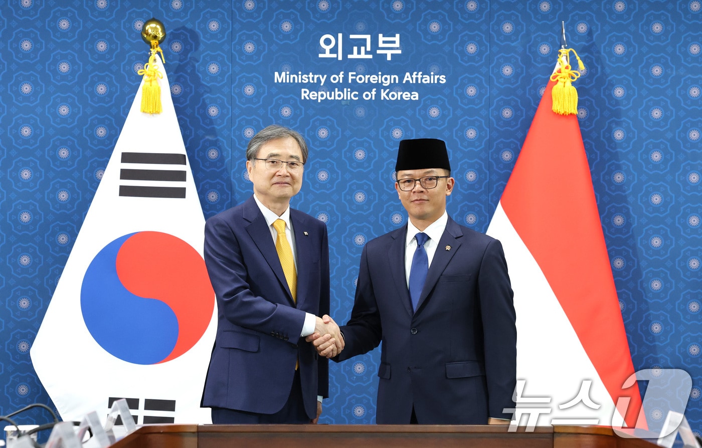 조현 외교부 장관과 수기오노 인도네시아 외교장관. 2025.8.21 ⓒ 뉴스1 임세영 기자