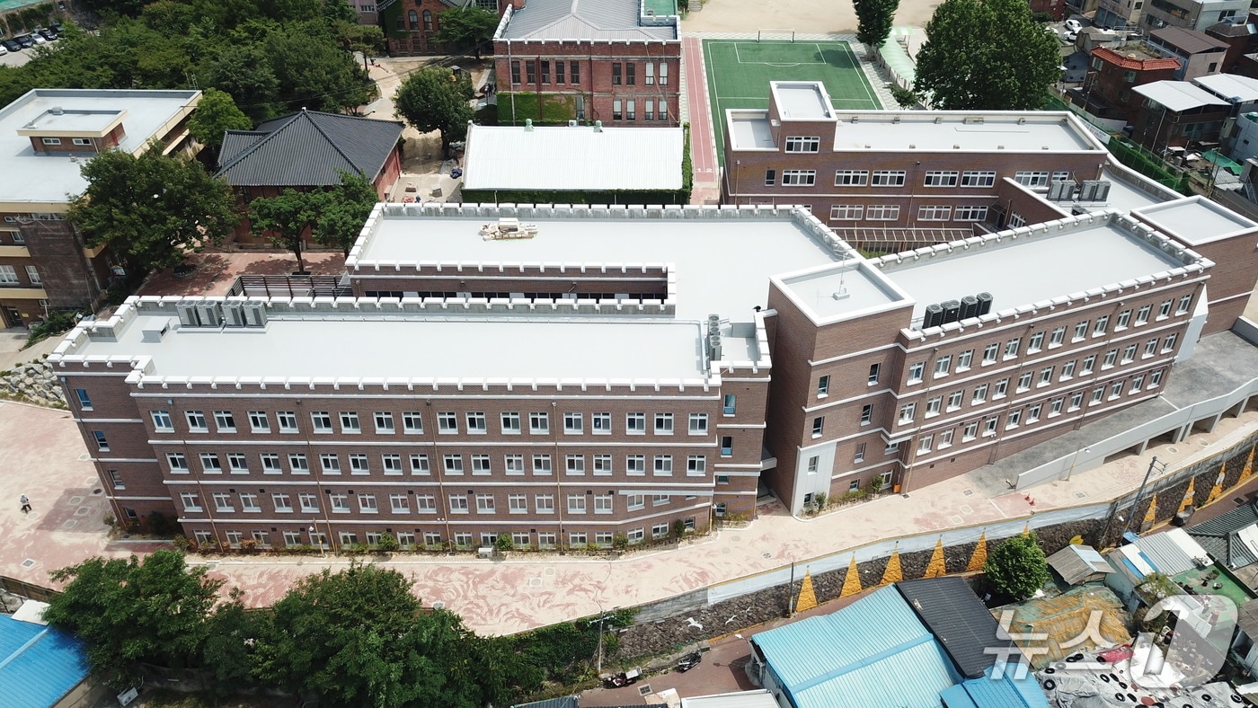 대구 계성중학교 동산관이 64년 만에 새단장해 재난위험시설 D등급에서 미래형 교육시설로 탈바꿈했다. (대구시교육청 제공. 재판매 및 DB 금지)/뉴스1