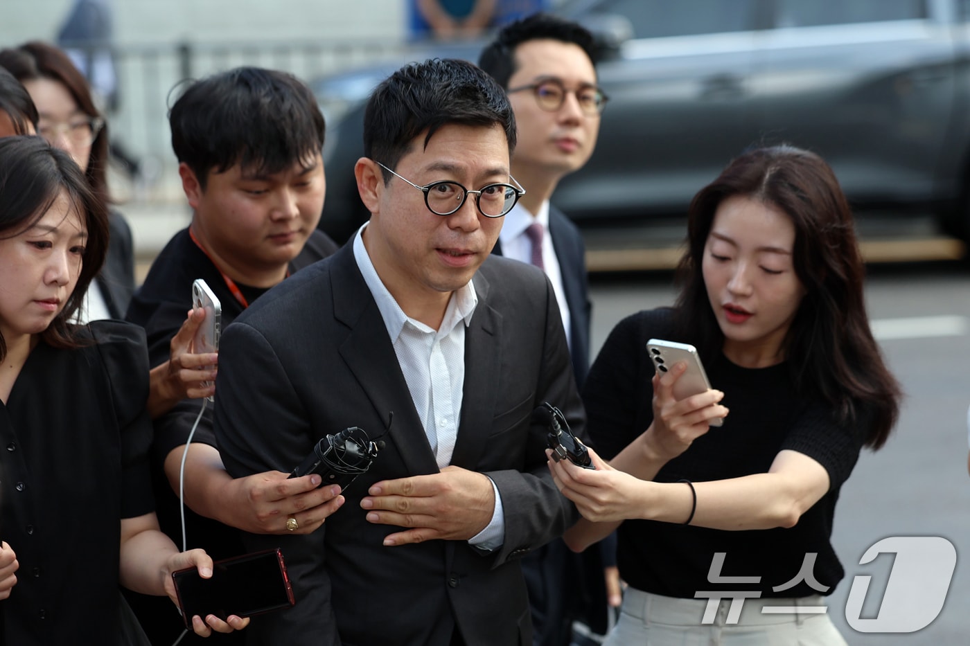 민경민 오아시스에쿼티파트너스 대표가 지난달 22일 오전 서울 종로구 KT광화문빌딩 웨스트에 마련된 김건희 특검팀(특별검사 민중기) 사무실로 조사를 받기 위해 출석하고 있다. 2025.8.22/뉴스1 ⓒ News1 황기선 기자