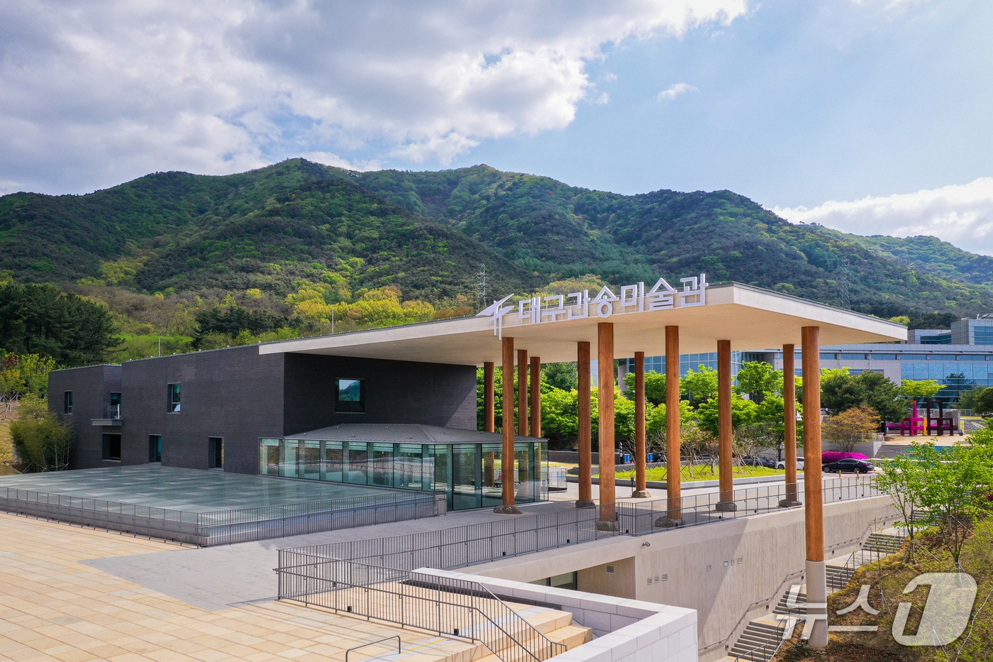 대구간송미술관은 다음달 3일 개관 1주년을 맞아 '대구간송미술관 축제'를 연다. 사진은 대구간송미술관 전경. (대구간송미술관 전경. 재판매 및 DB 금지)/뉴스1