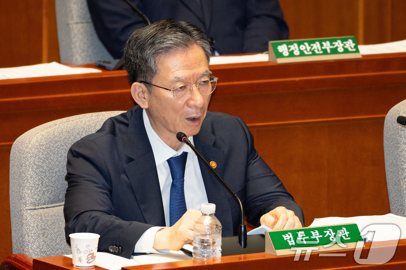 정성호 법무부 장관이 25일 서울 여의도 국회에서 열린 제428회 국회(임시회) 예산결산특별위원회 제1차 전체회의에 출석해 의원 질의에 답하고 있다. 2025.8.25/뉴스1 ⓒ News1 유승관 기자