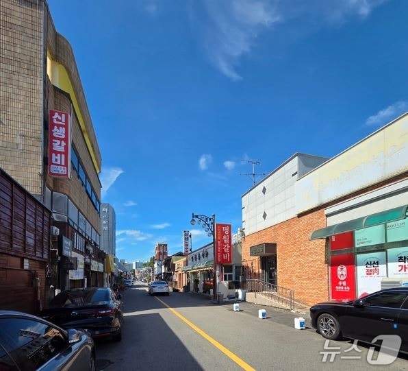 군산시 골목형 상점가로 지정된 맛의거리 맛리단길(월명동 구영7길 일원).(군산시 제공. 재판매 및 DB금지)