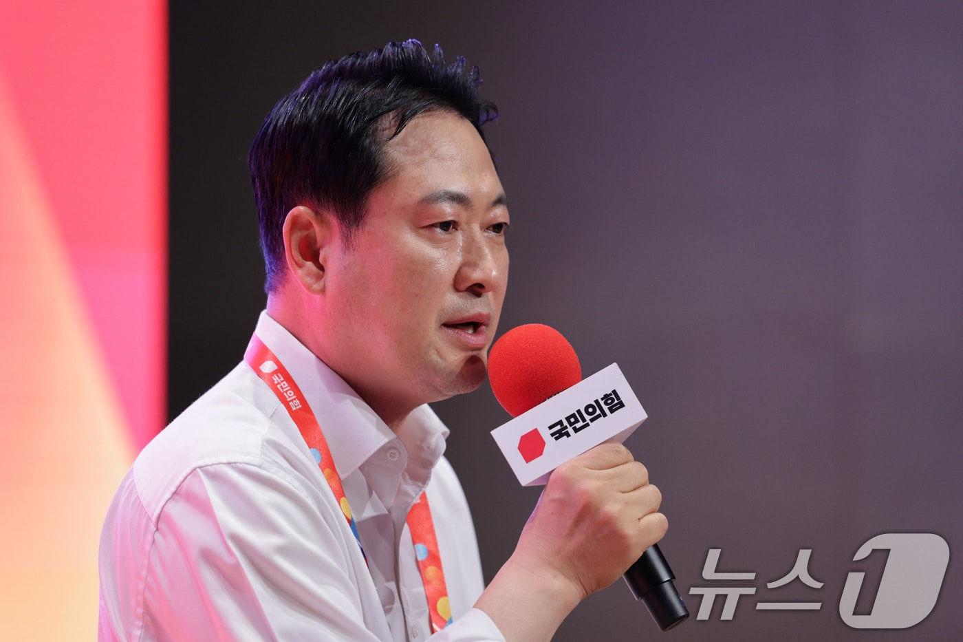 장동혁 국민의힘 대표가 지난 29일 오전 인천 중구 인천국제공항공사 인재개발원에서 열린 국민의힘 연찬회에서 마무리 발언을 하고 있다. 2025.8.29/뉴스1 ⓒ News1 신웅수 기자