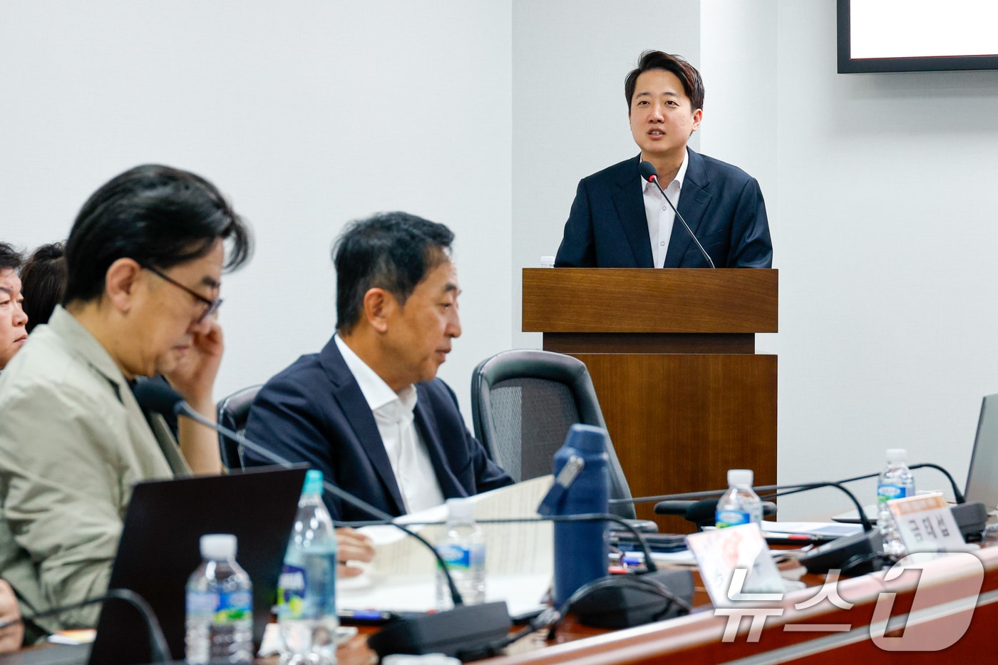 이준석 개혁신당 대표가 지난 달 29일 오전 서울 여의도 국회의원회관에서 열린 &#39;진정한 검찰개혁을 찾아서 – 경찰 권한 비대화의 민주적 통제방안 그리고 검찰의 역할을 중심으로&#39; 세미나에 참석해 축사를 하고 있다. 2025.8.29/뉴스1 ⓒ News1 안은나 기자