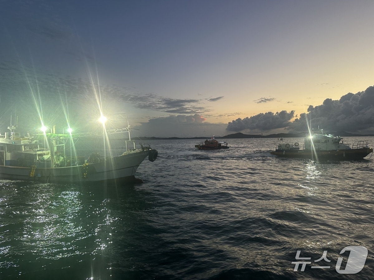 30일 보령 원산도 인근에서 발생한 어선 충돌 사고.(보령해경 제공. 재판매 및 DB금지)