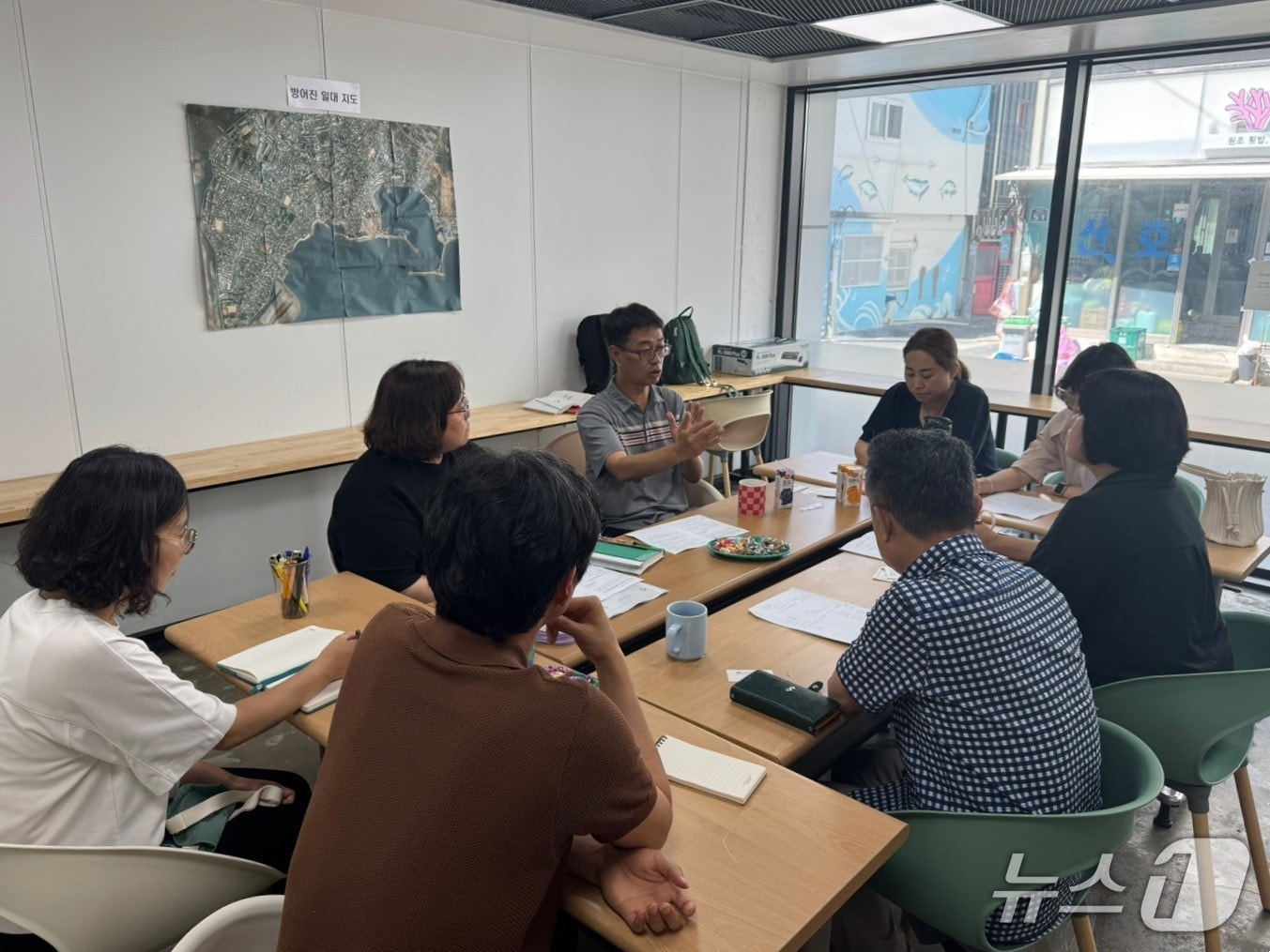 울산 동구가 올해 신규로 골목형 상점가 지정을 희망하는 골목상권을 대상으로 현장 컨설팅을 제공하고 있다고 4일 밝혔다.(울산 동구 제공. 재판매 및 DB금지)/뉴스1