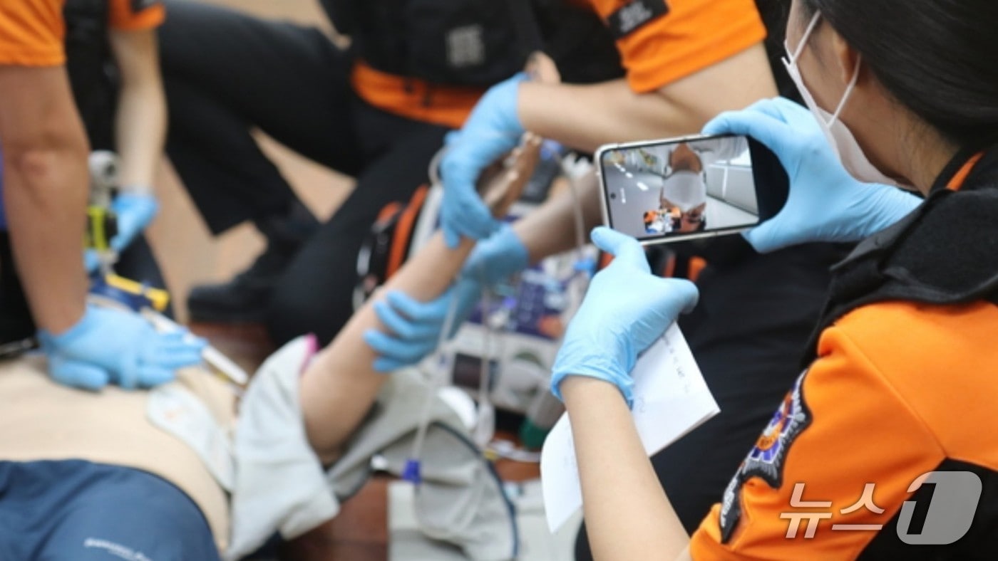 심정지 환자 전문의료지도 실시 모습.(전북소방본부 제공. 재판매 및 DB금지)