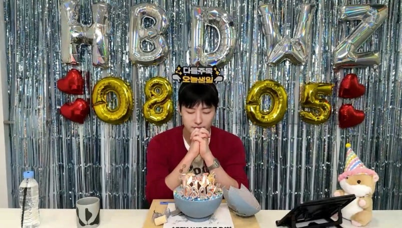 가수 우즈 / 카카오엔터테인먼트