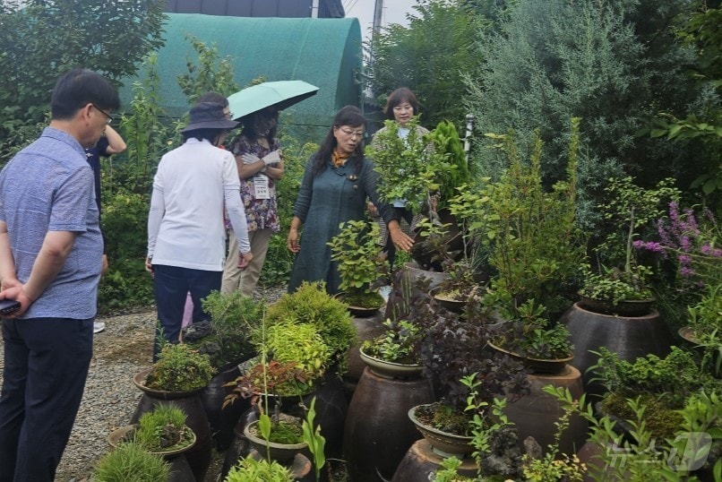 경북농업기술원이 교원을 대상으로 ‘농촌체험 직무연수’를 실시하고 있다.&#40;경북도농업기술원 제공, 재판매 및 DB 금지&#41;ⓒ News1 김대벽기자