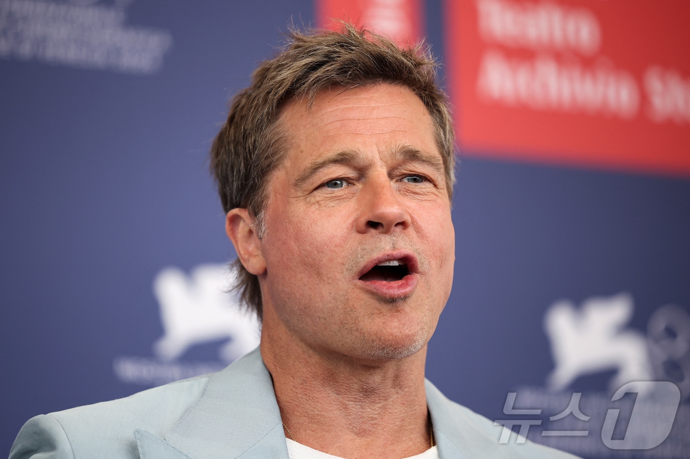 할리우드 스타 브래드 피트가 2024년 9월 이탈리아 베니스에서 열린 제81회 베니스 영화제 포토콜에서 포즈를 취하고 있다. 2024.9.1 ⓒ 로이터=뉴스1 ⓒ News1 김경민 기자